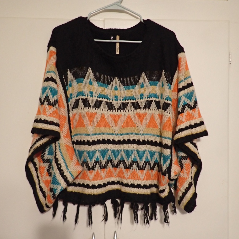 Elan Black and Orange Geometric Poncho